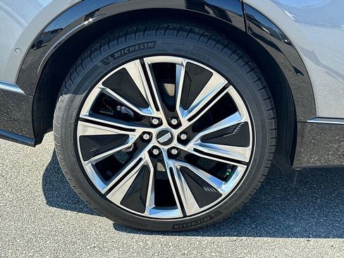 Certified 2023 Cadillac Lyriq 2WD image 18