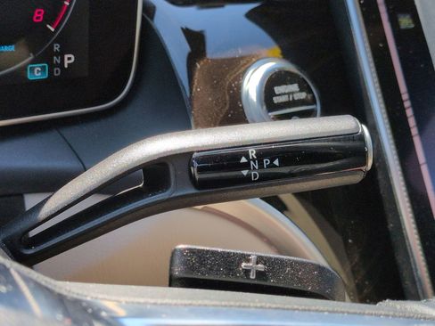 Used 2023 Mercedes-Benz GLC 300 4MATIC image 23