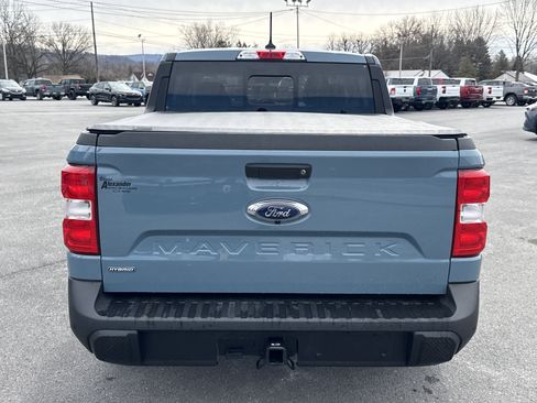 Used 2023 Ford Maverick Lariat w/ Lariat Luxury Package image 4