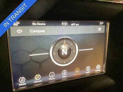 Used 2018 Jeep Grand Cherokee Laredo AWD/4WD image 35