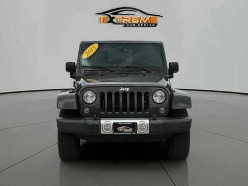 Used 2015 Jeep Wrangler Unlimited Sahara w/ Connectivity Group AWD/4WD image 10