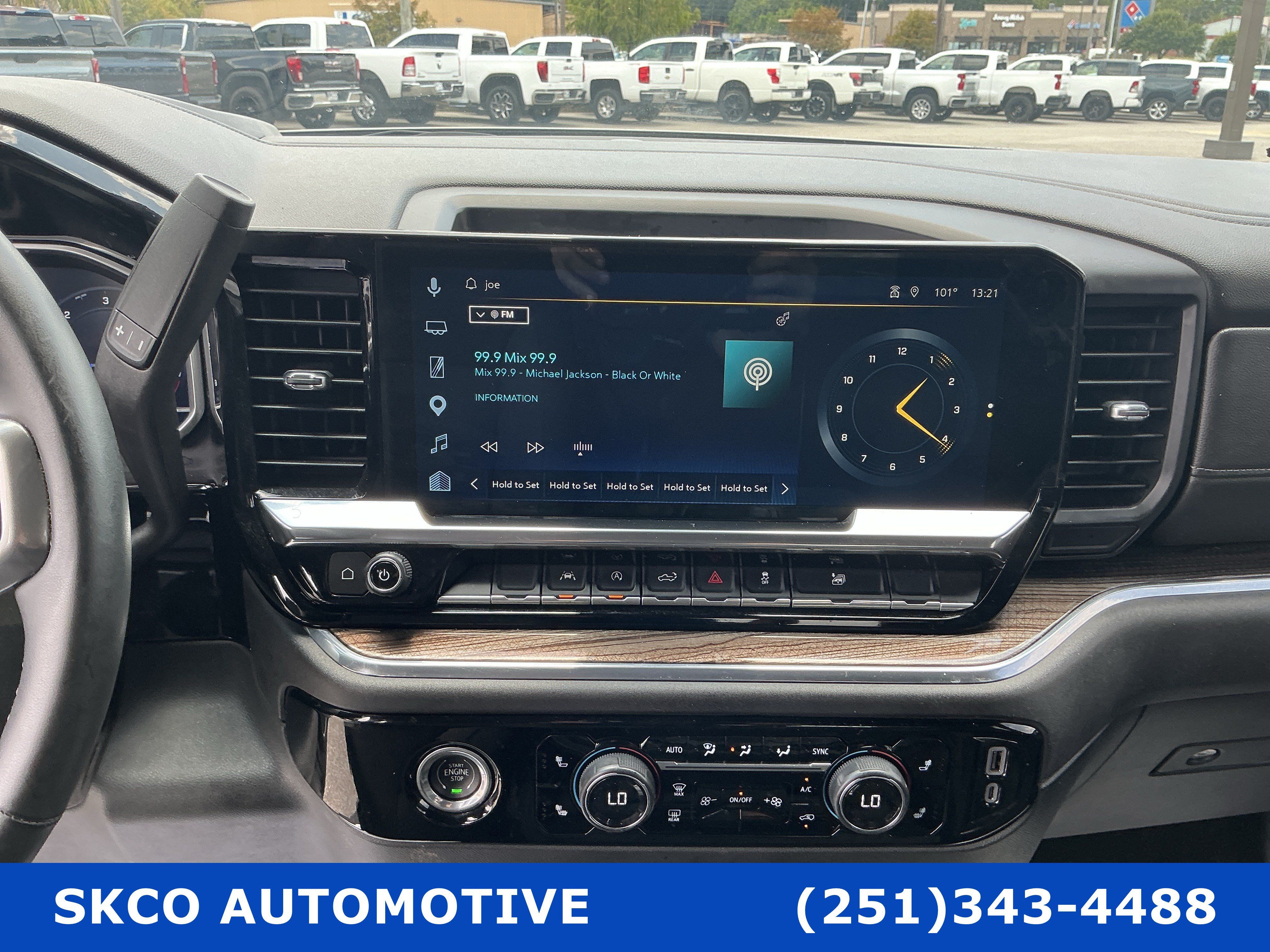 Used 2023 Chevrolet Silverado 1500 LT RWD image 13