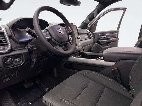 Used 2025 RAM 1500 Big Horn AWD/4WD image 10