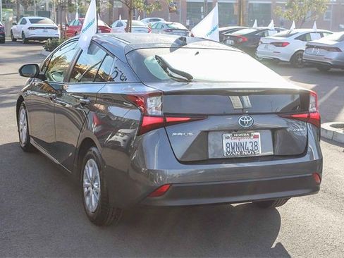 Used 2021 Toyota Prius LE w/ Carpet Mat Package (TMS) image 7