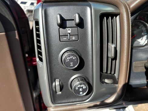 Used 2018 Chevrolet Silverado 1500 LTZ Z71 image 10