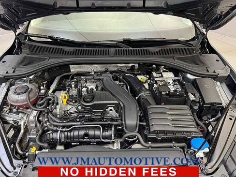 Used 2024 Volkswagen Jetta SE FWD image 10