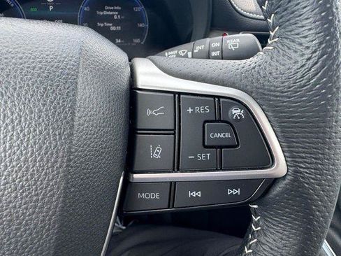 Certified 2025 Toyota Sienna XSE AWD/4WD image 23