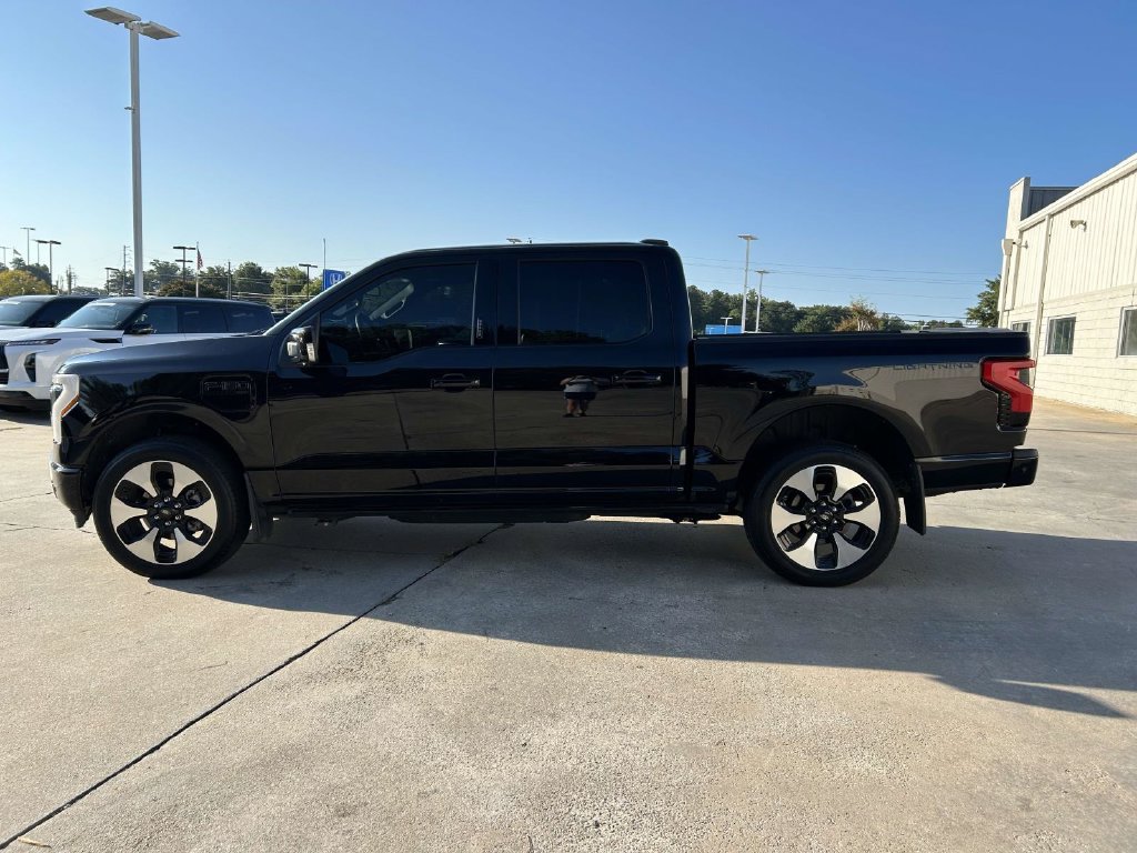 Used 2023 Ford F150 Lightning Platinum AWD/4WD image 6