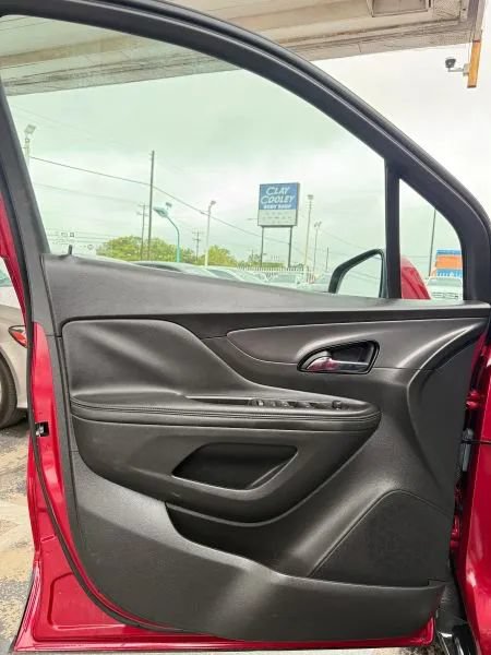 Used 2017 Buick Encore Essence w/ Experience Buick Package FWD image 19