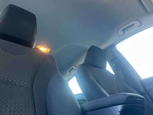 Used 2017 Toyota Prius Two FWD image 17