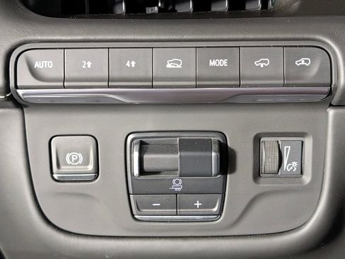 Used 2023 Cadillac Escalade Sport Platinum w/ LPO, ONYX Package AWD/4WD image 35
