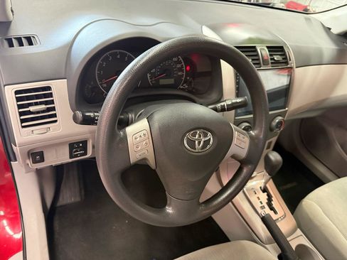 Used 2012 Toyota Corolla LE FWD image 13
