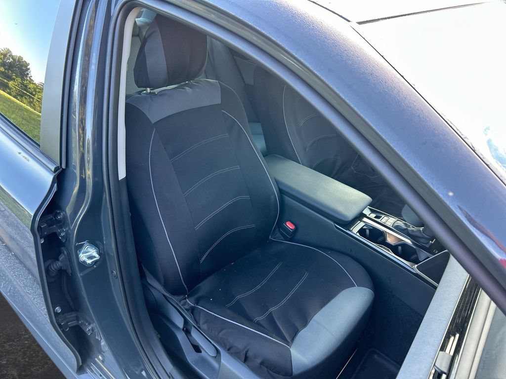 Used 2026 Toyota Camry LE FWD image 32