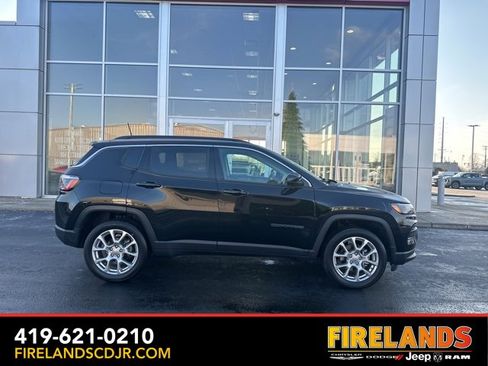 Used 2022 Jeep Compass Latitude image 18