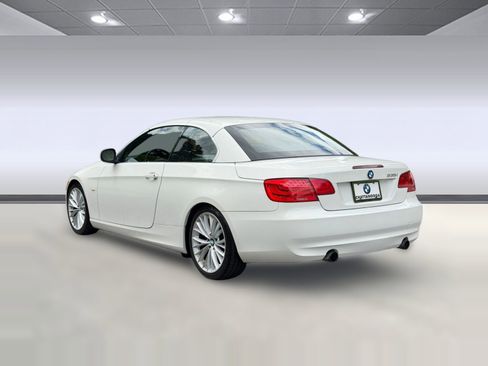 Used 2011 BMW 335i Convertible RWD image 3