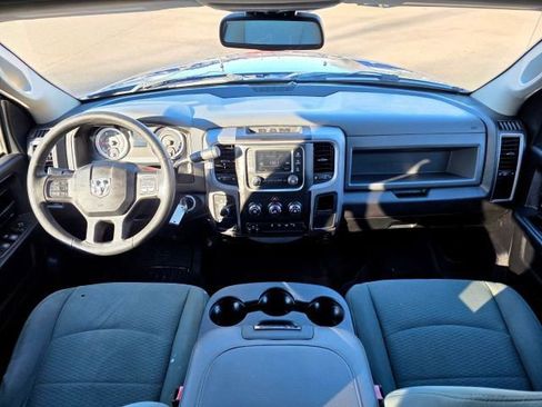 Used 2014 RAM 2500 Tradesman w/ Chrome Appearance Group image 8