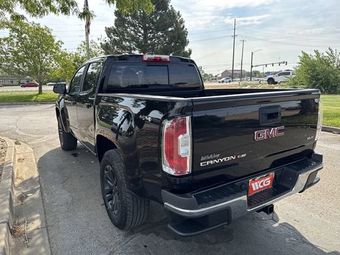 Used 2020 GMC Canyon SLE w/ Elevation Edition AWD/4WD image 6