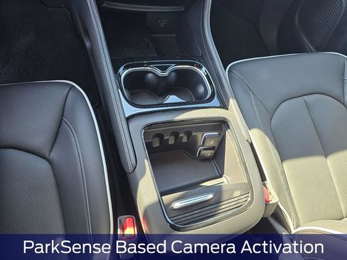 New 2027 Chrysler Pacifica Limited AWD/4WD image 28