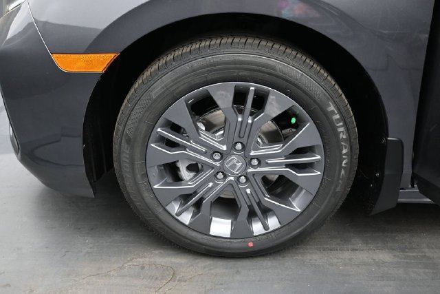 New 2027 Honda Odyssey Touring image 17