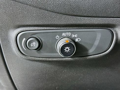 Used 2023 Chevrolet Equinox LT FWD image 10