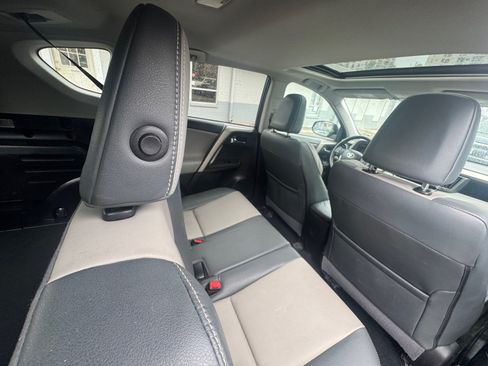 Used 2015 Toyota RAV4 Limited w/ Technology Package AWD/4WD image 26