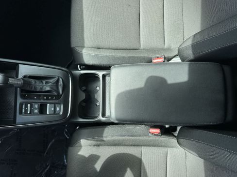 Used 2024 Honda CR-V LX image 19
