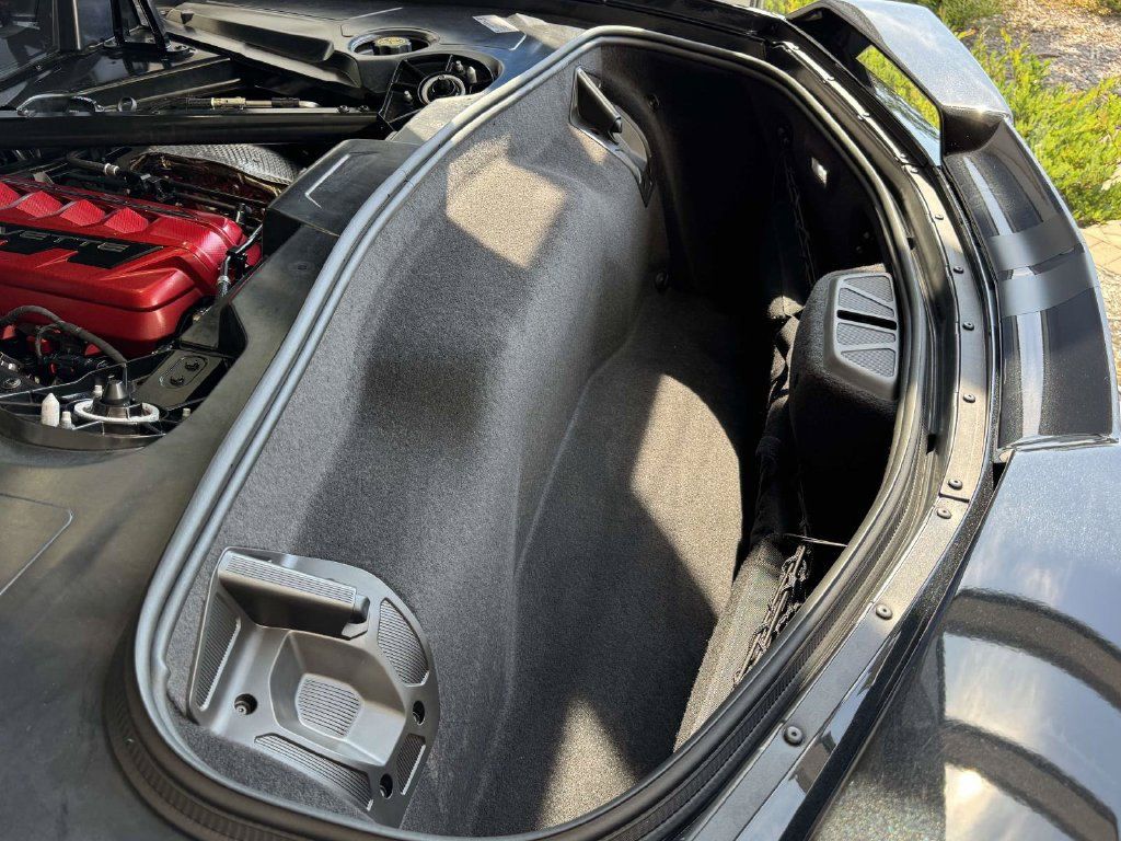 Used 2023 Chevrolet Corvette Stingray Premium Cpe w/ Z51 Performance Package RWD image 18