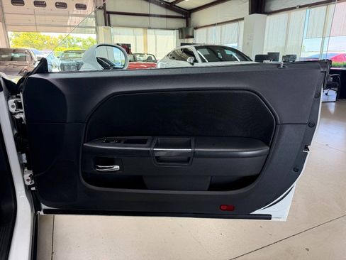 Used 2012 Dodge Challenger SXT RWD image 13