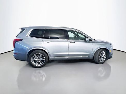 Used 2024 Cadillac XT6 Premium Luxury FWD image 9