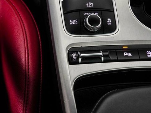 Used 2020 Kia Stinger GT1 image 19