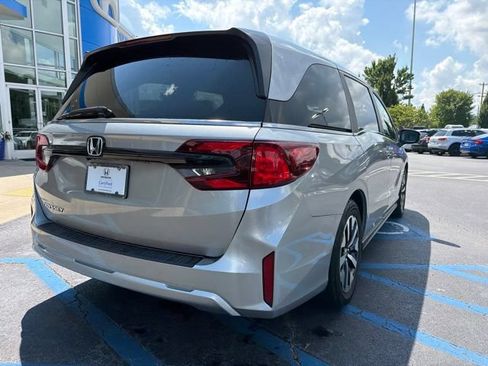 Certified 2025 Honda Odyssey EX-L image 6