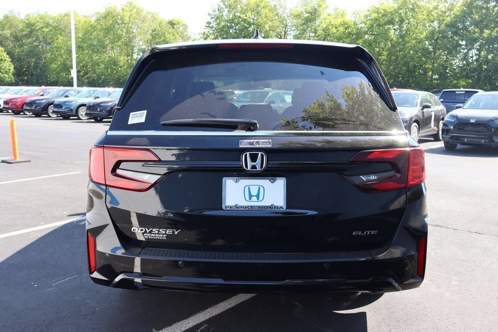 Certified 2026 Honda Odyssey Elite image 4
