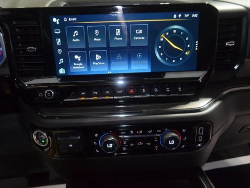 Used 2023 Chevrolet Silverado 1500 ZR2 w/ Technology Package image 35