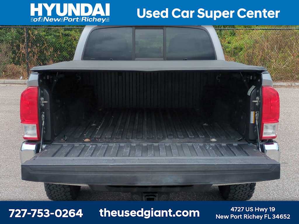 Used 2016 Toyota Tacoma TRD Sport RWD image 12