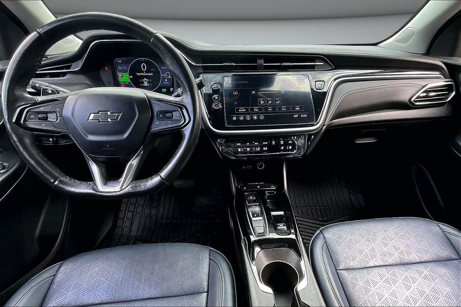 Used 2023 Chevrolet Bolt EUV LT w/ Convenience Package FWD image 8