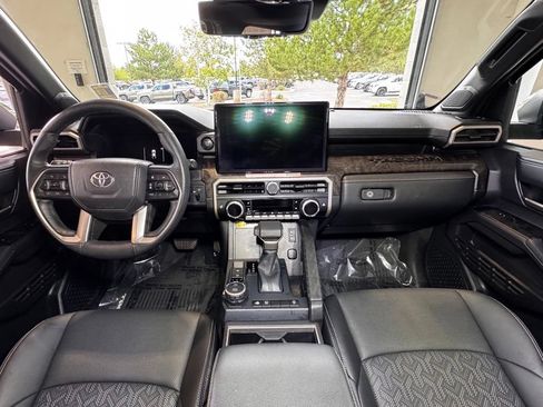 Certified 2025 Toyota Tacoma Limited AWD/4WD image 17