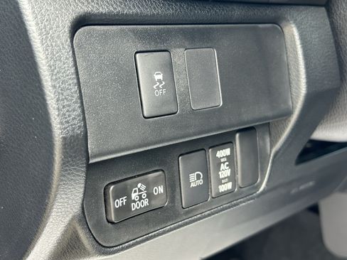 Used 2020 Toyota Tacoma TRD Off-Road AWD/4WD image 16