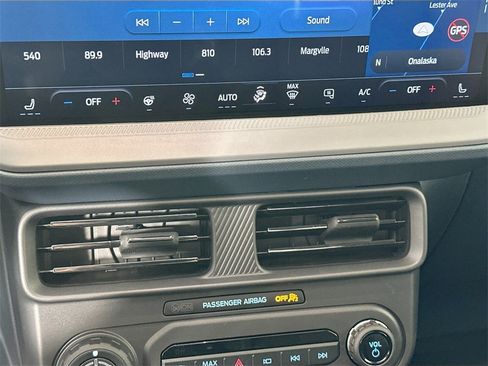 New 2025 Ford Maverick Lariat w/ Black Appearance Package image 18