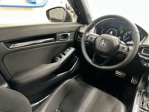 Used 2025 Honda Civic Sport image 12
