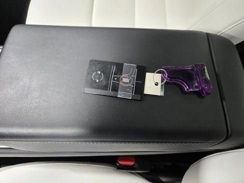 Used 2023 Tesla Model 3 Performance image 27