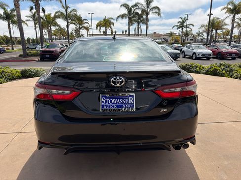Used 2023 Toyota Camry SE FWD image 5