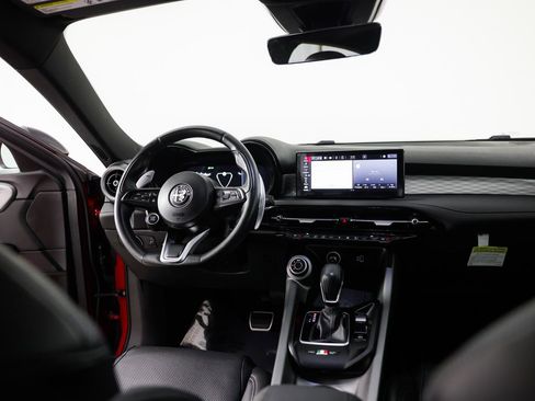 Used 2024 Alfa Romeo Tonale Ti w/ Premium Interior Package image 20