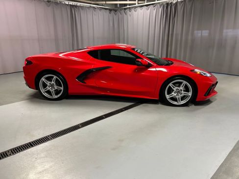 Used 2025 Chevrolet Corvette Stingray Coupe w/ 1LT image 8