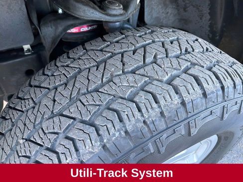 Used 2024 Nissan Frontier SV w/ Hardbody Edition image 27