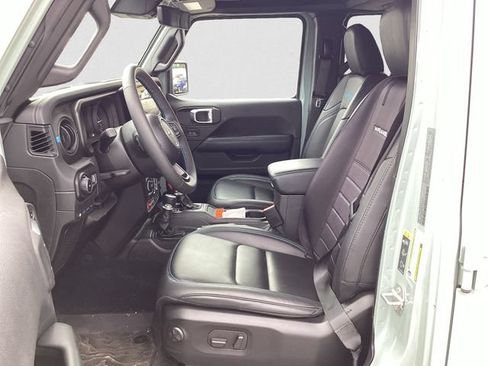 Used 2024 Jeep Wrangler Unlimited Rubicon 4xe AWD/4WD image 9