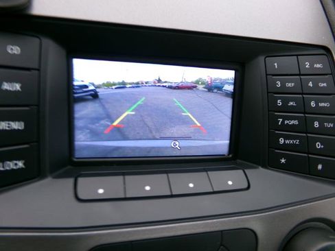 Used 2016 Ford Taurus SE image 20