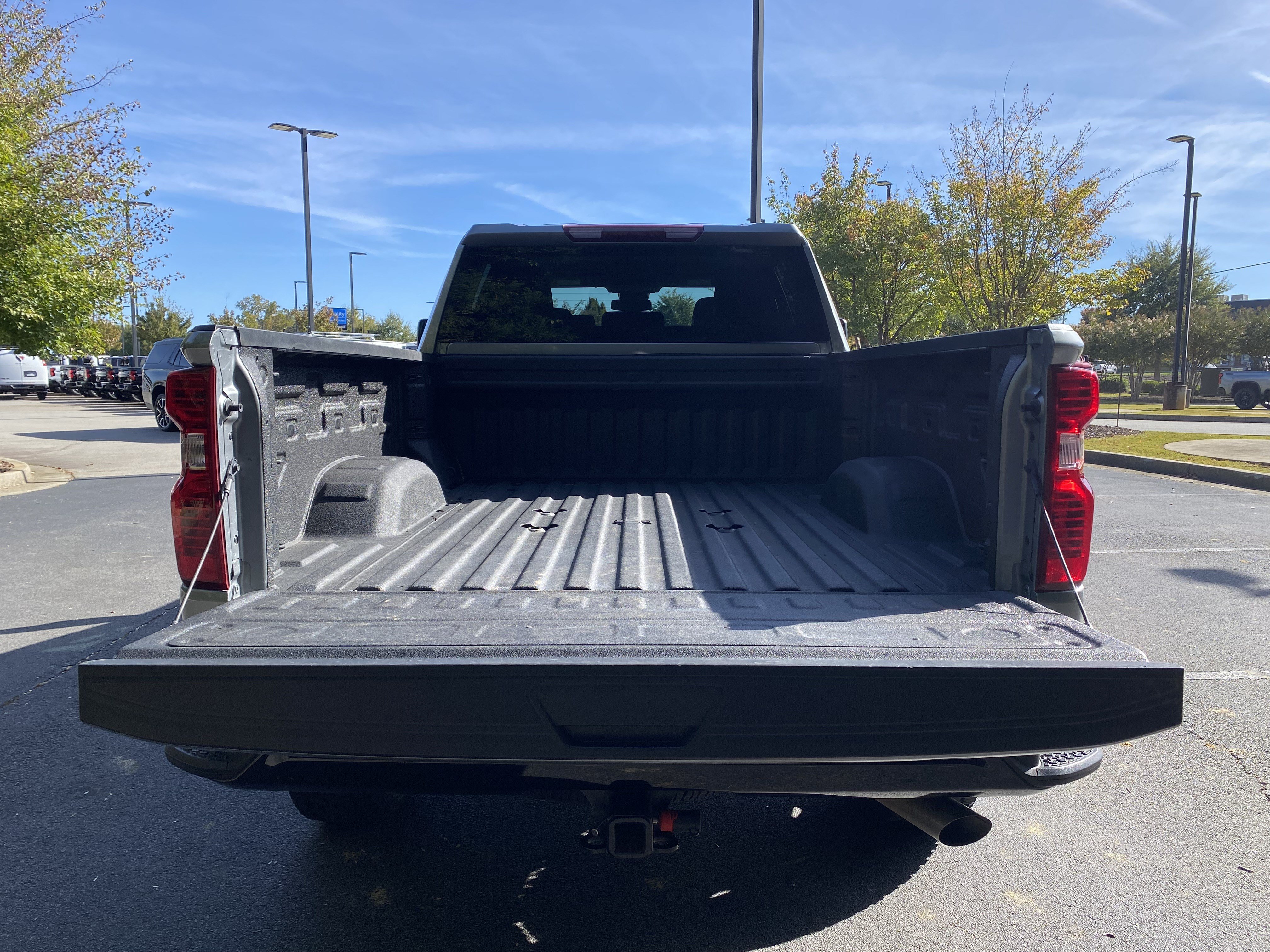 Used 2025 Chevrolet Silverado 2500 Custom w/ Custom Value Package AWD/4WD image 11