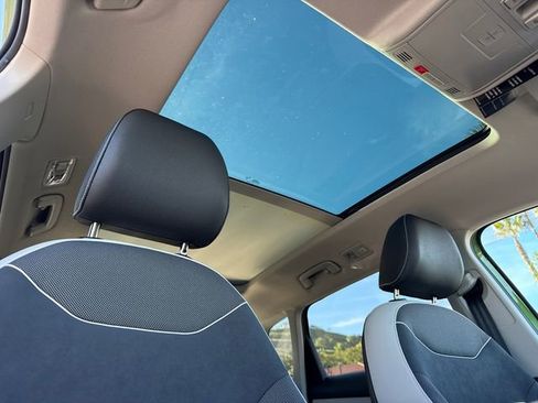 New 2025 Volkswagen Taos SE image 16