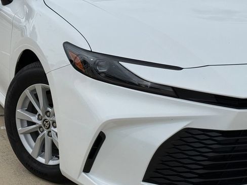 Used 2026 Toyota Camry LE FWD image 3