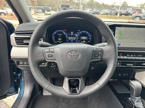 Used 2026 Toyota Camry XLE image 28